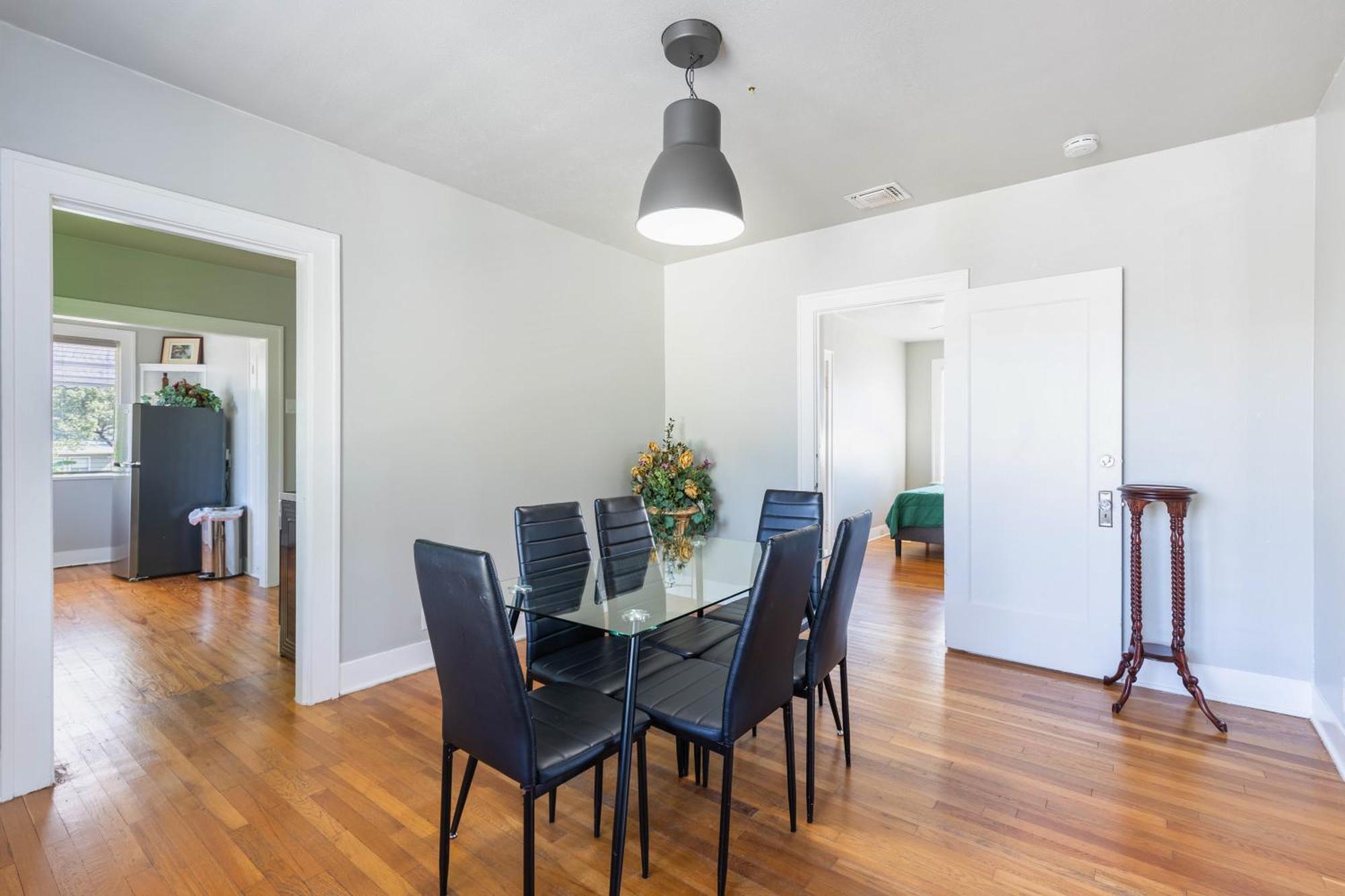 Luxurious 3 Bedroom Near Downtown And Convention Center サンアントニオ エクステリア 写真